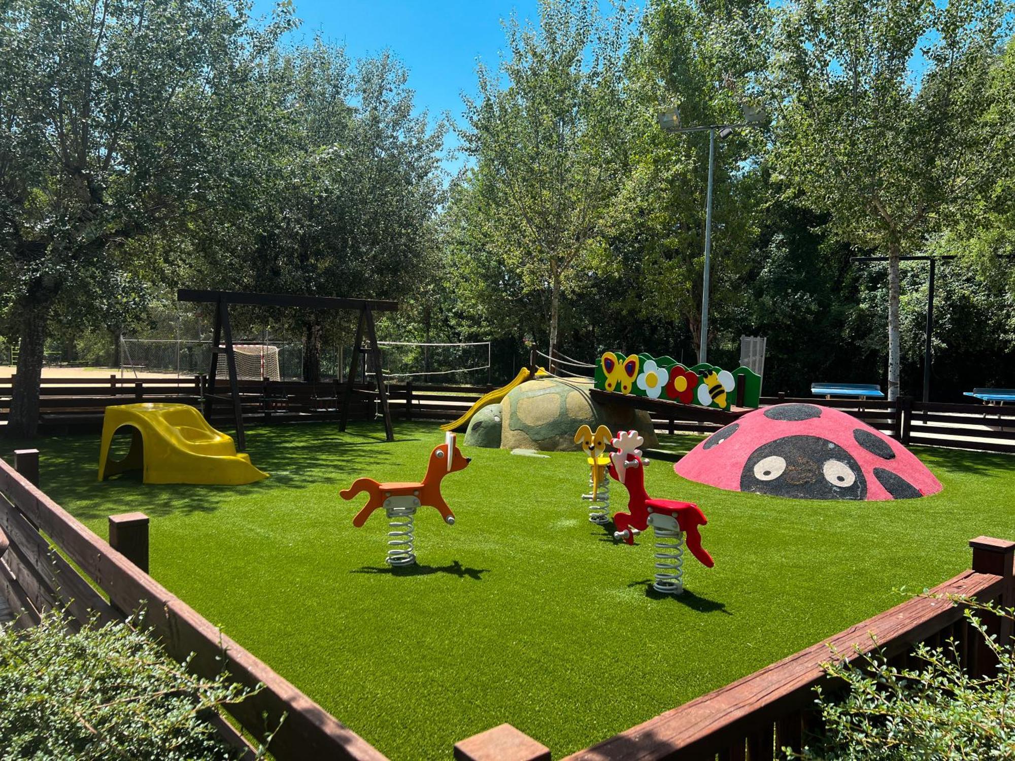 Camping Riera Merles Borreda Экстерьер фото