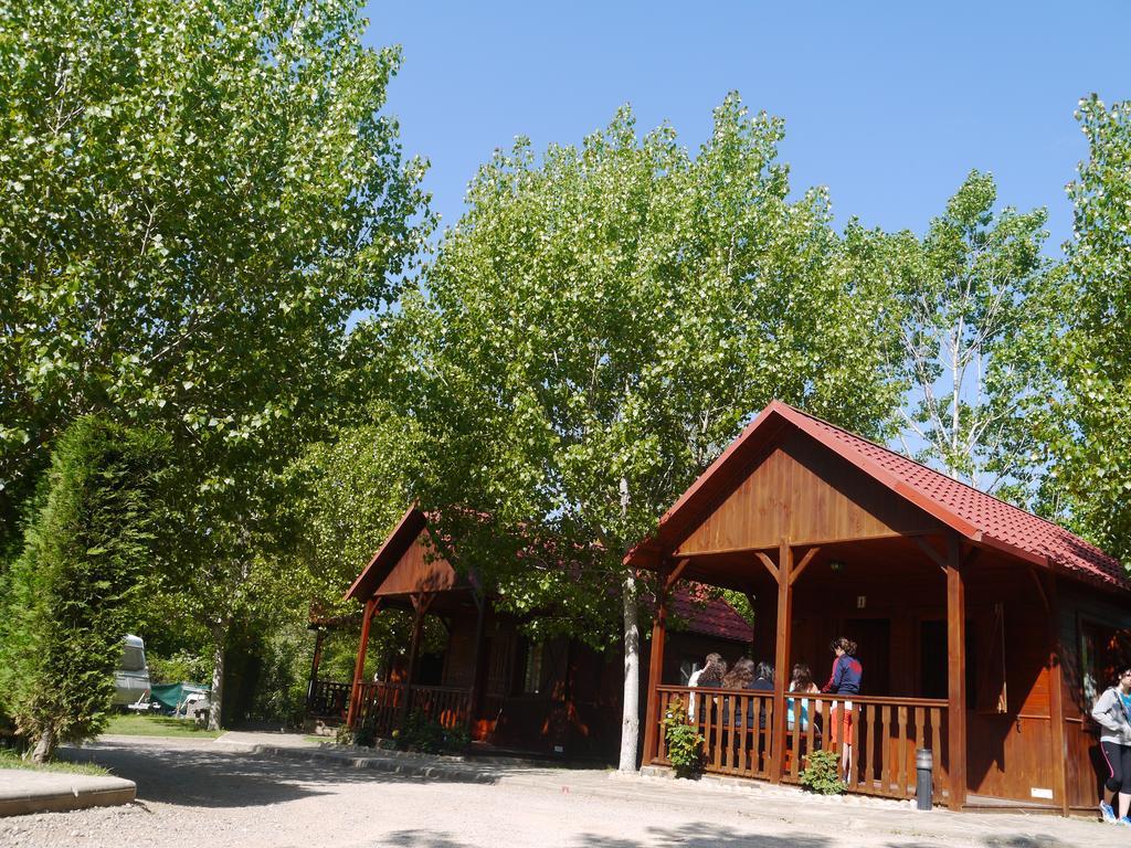 Camping Riera Merles Borreda Экстерьер фото